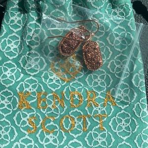 Kendra Scott: Lee Rose Gold Drop Earrings in Rose Gold Drusy